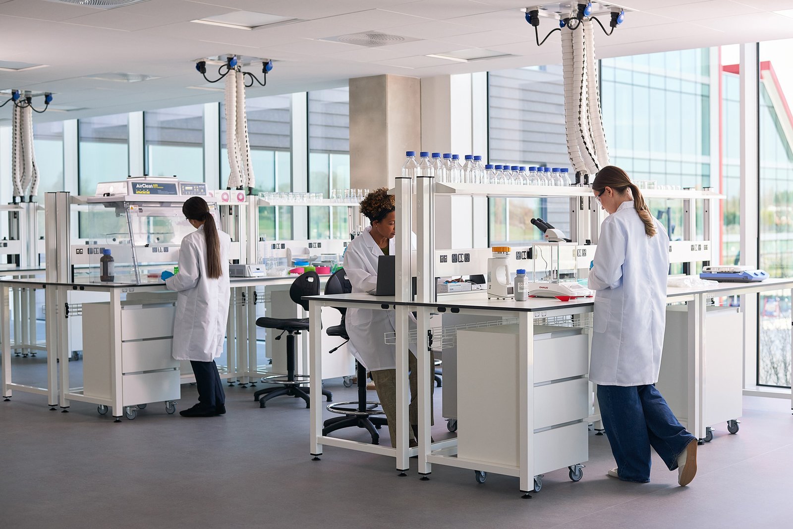 The Inventory Building at Oxford North. Laboratory interior with scientists at work.